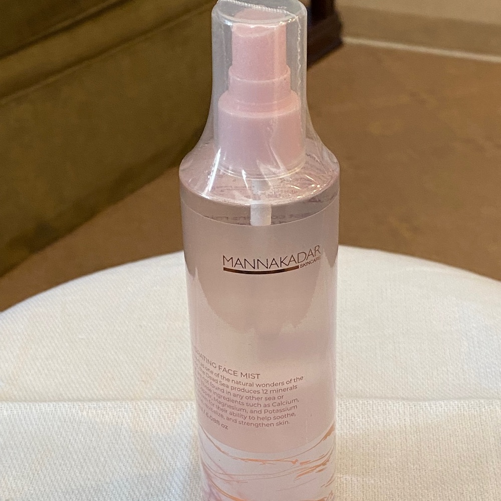 Manna Kadar Beauty Hydration Happy Face Mist